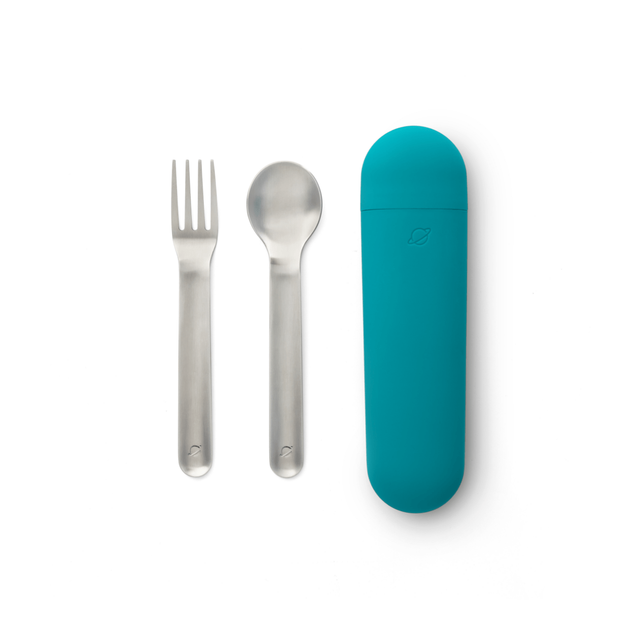 color::Lagoon | Deconstructed view of utensil set showing fork and spook alongside the Lagoon (Teal) case.