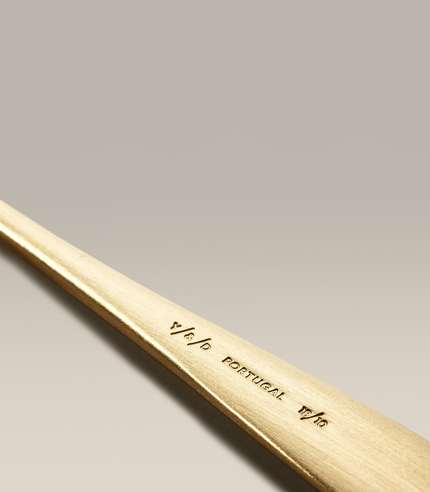 #color_matte-gold 
