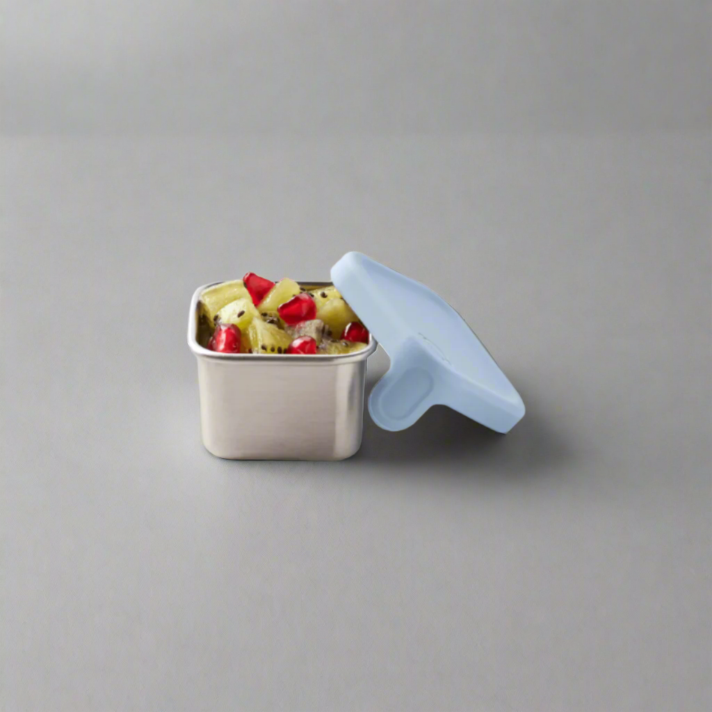 color::Cloudy Day | Light blue silicone lidded container, smaller size.